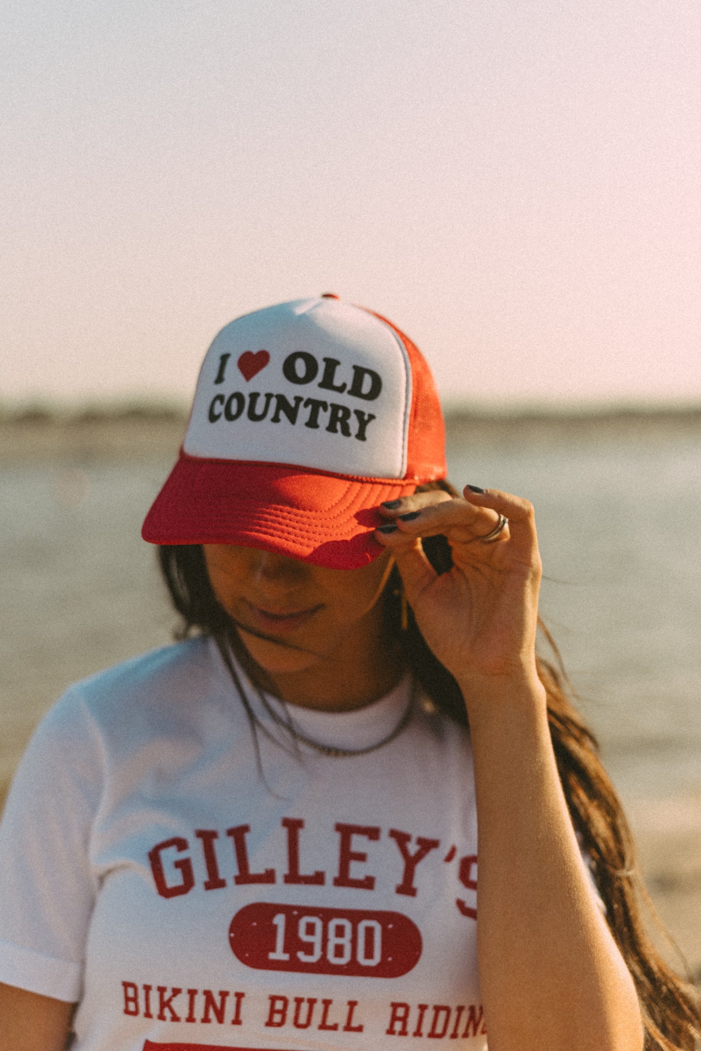 OLD COUNTRY TRUCKER HAT RED/WHITE