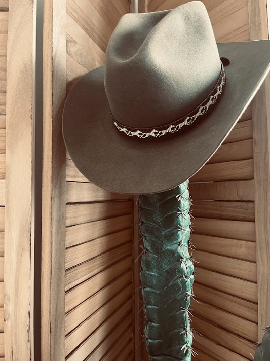 RUNNING HORSE HATBAND